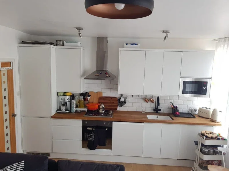 Room Leigham Avenue in Greater London