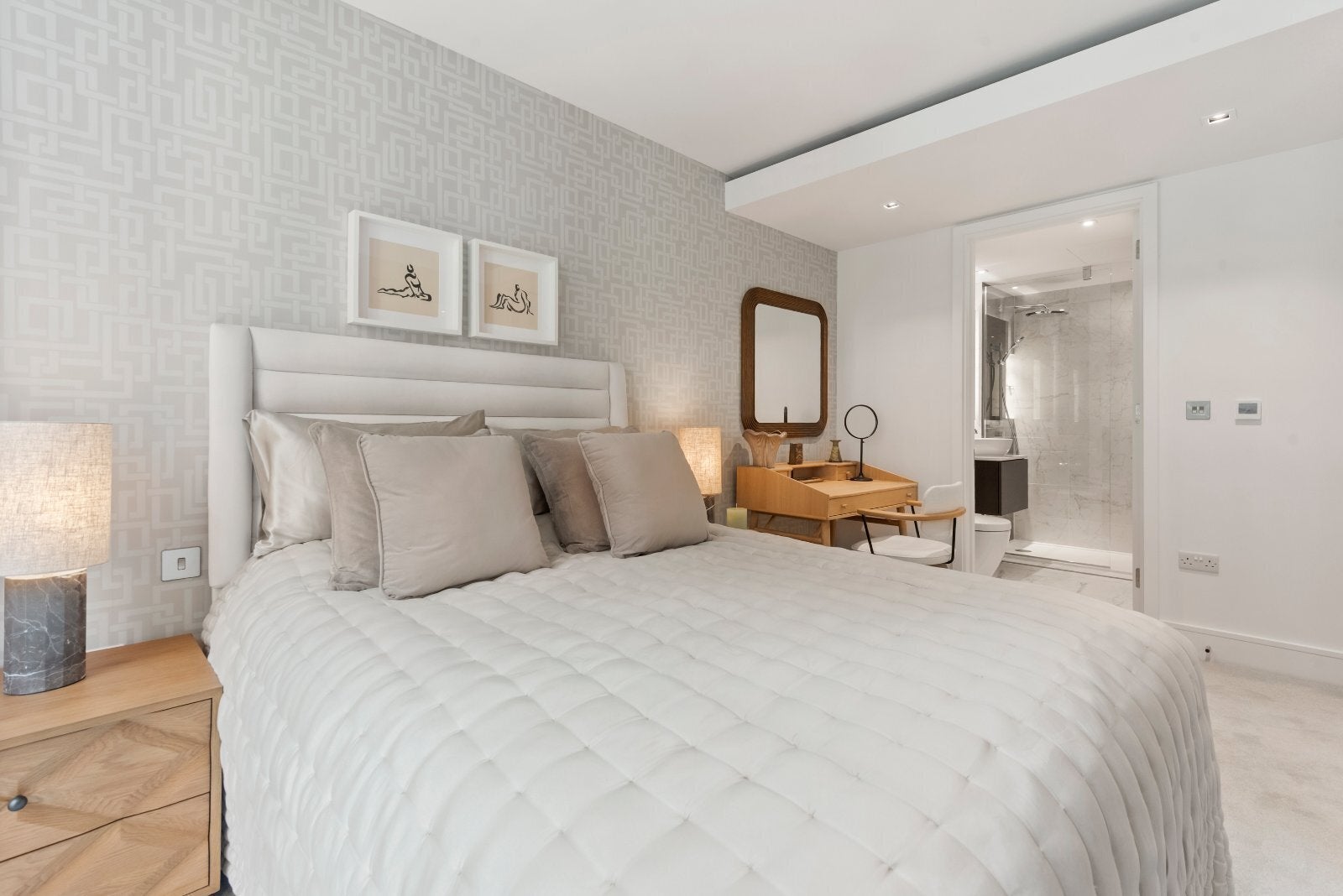 Flat Harrow Road in City of Westminster