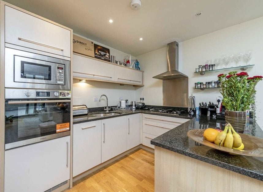 Flat Nightingale Place in Greater London