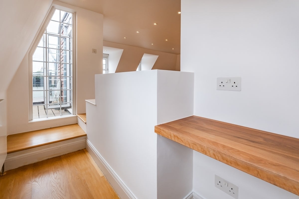 Flat Elystan Street in Greater London