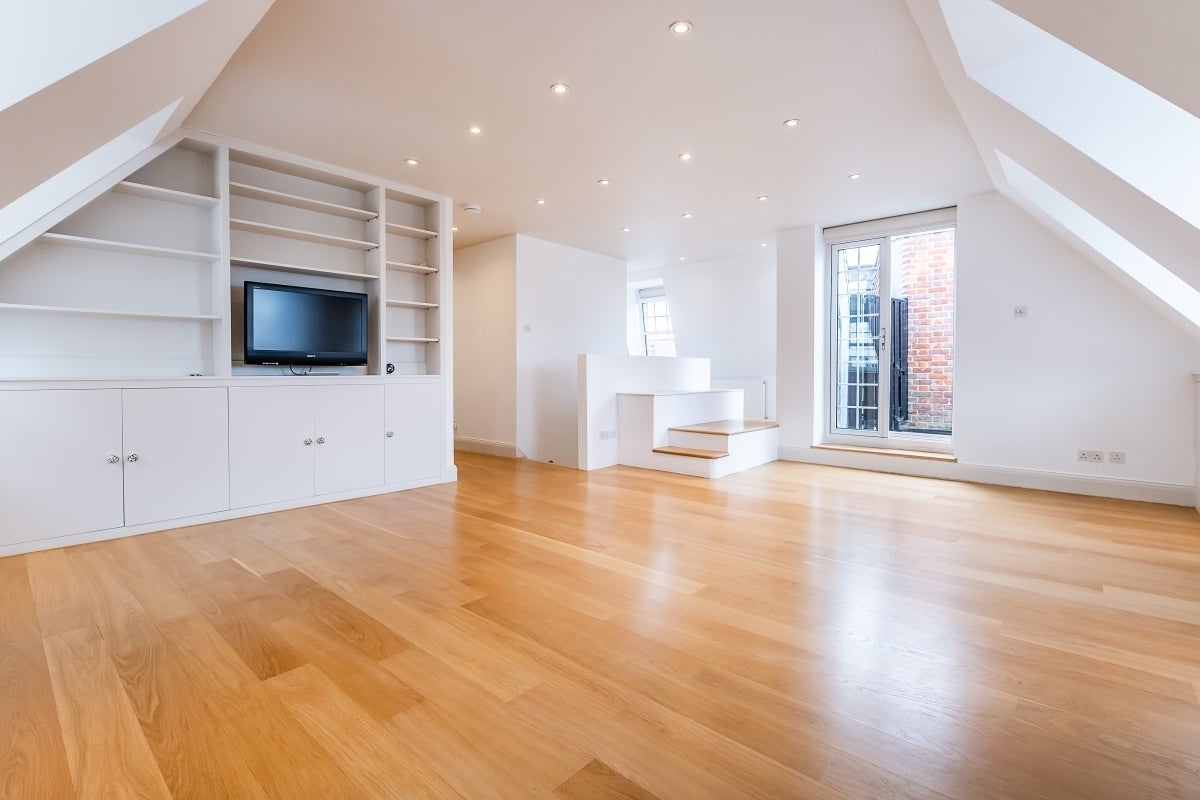 Flat Elystan Street in Greater London