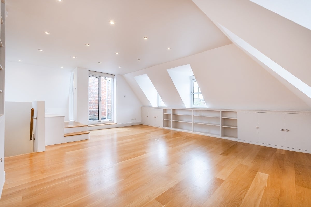Flat Elystan Street in Greater London