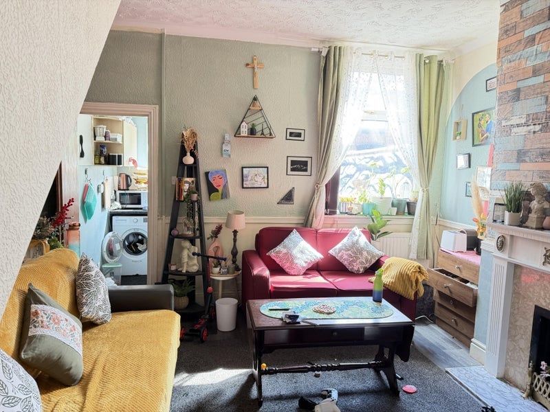 Room Brompton Road in Manchester
