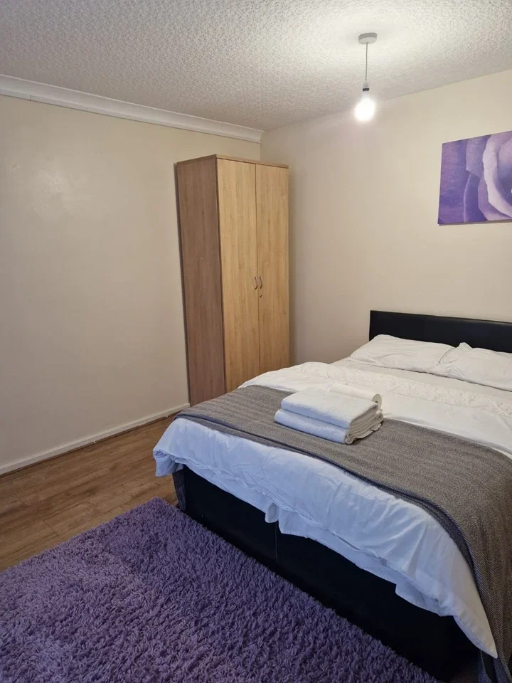 House Crane Close in Greater London