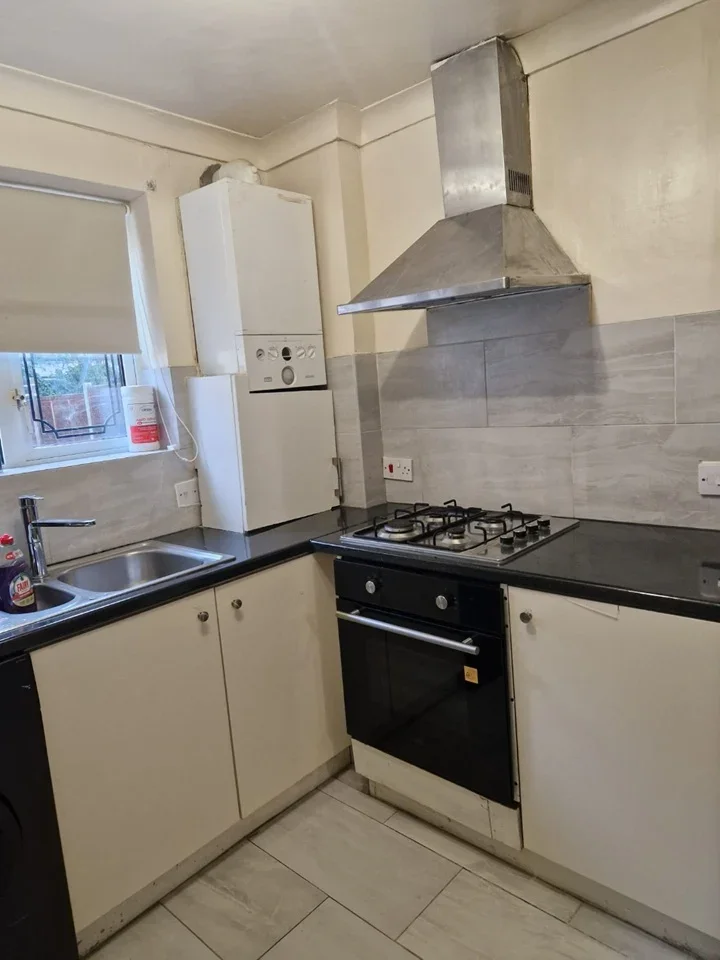 House Crane Close in Greater London