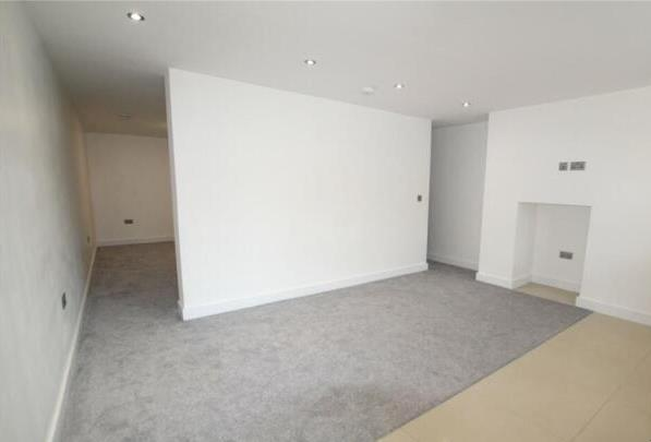 Flat Manchester Road in Kirklees