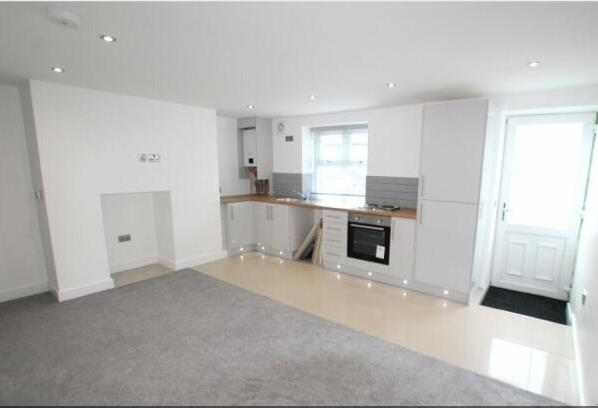 Flat Manchester Road in Kirklees