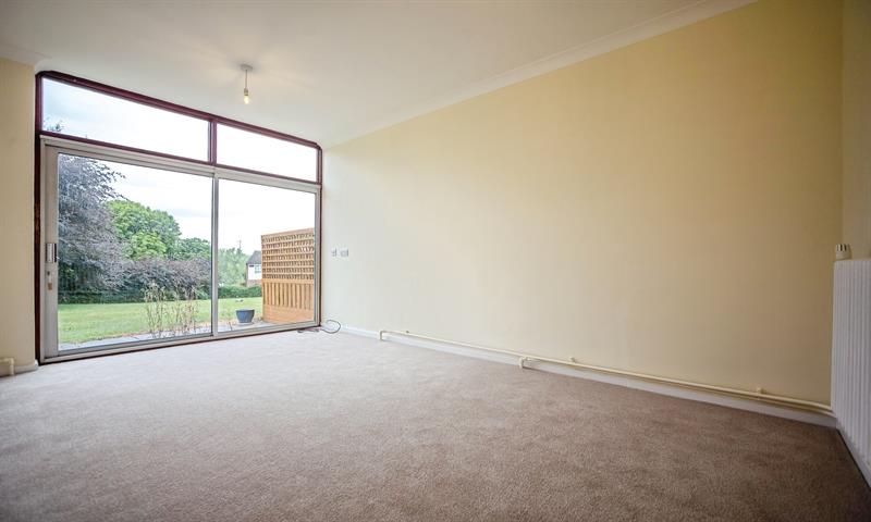 Flat Gorringe Avenue in Sevenoaks