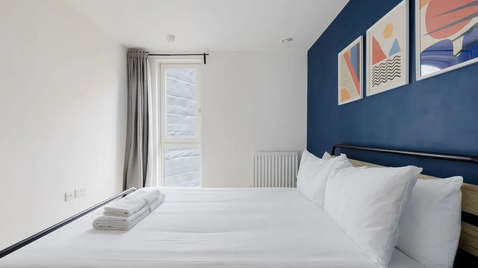 Flat Wiltshire Row in Greater London