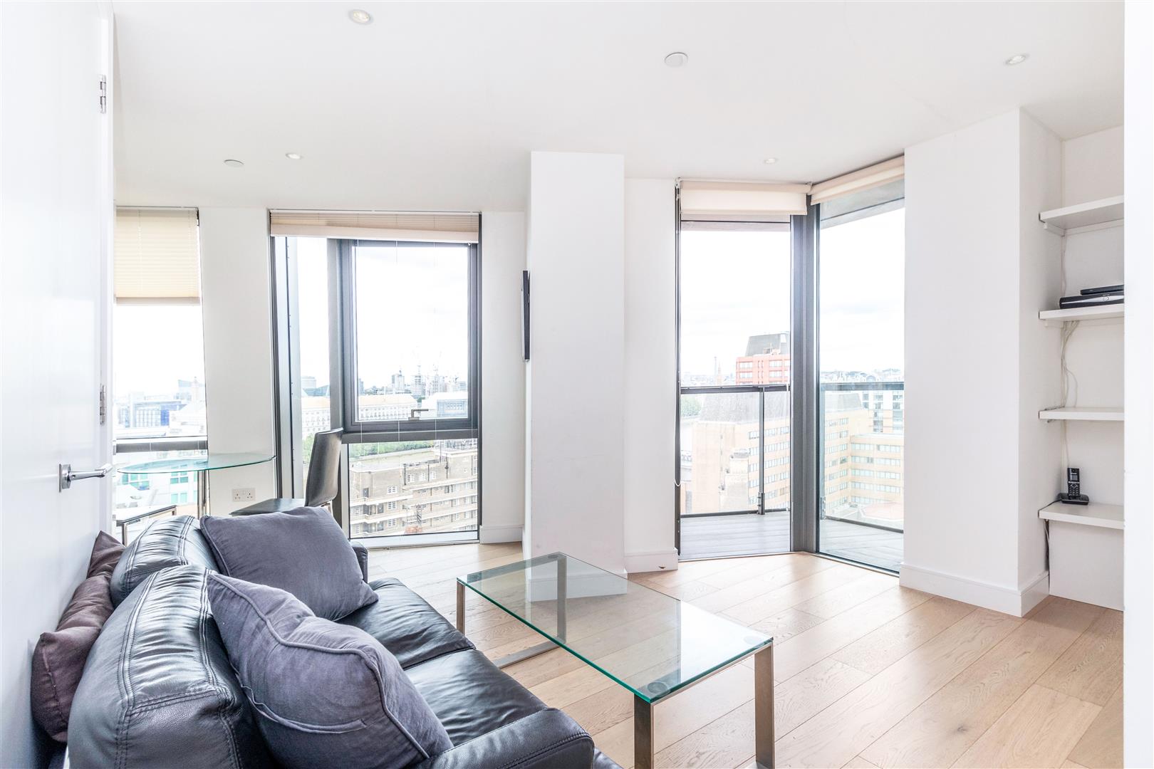 Flat Salamanca Place in Greater London