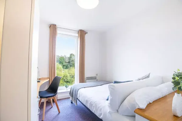 Room Blackfriars Road in Salford
