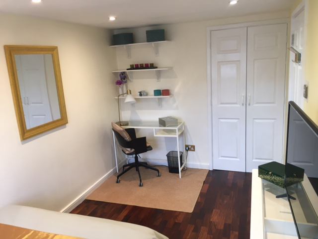 Room Maple Road in Greater London