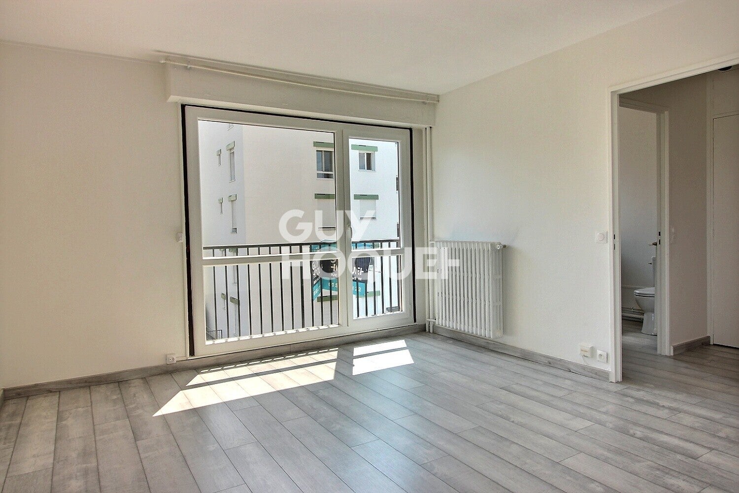 Flat Avenue du Président Pompidou in Rueil-Malmaison