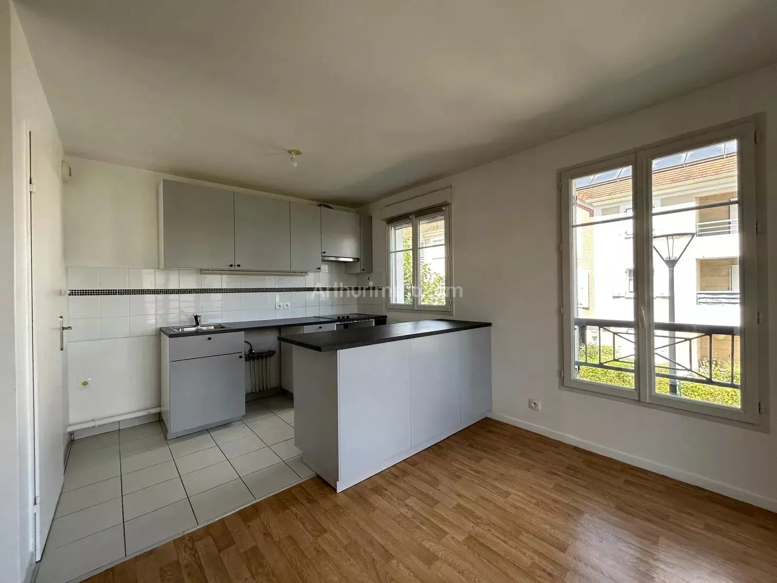 Appartement Avenue Paul Vaillant-Couturier à Paray-Vieille-Poste