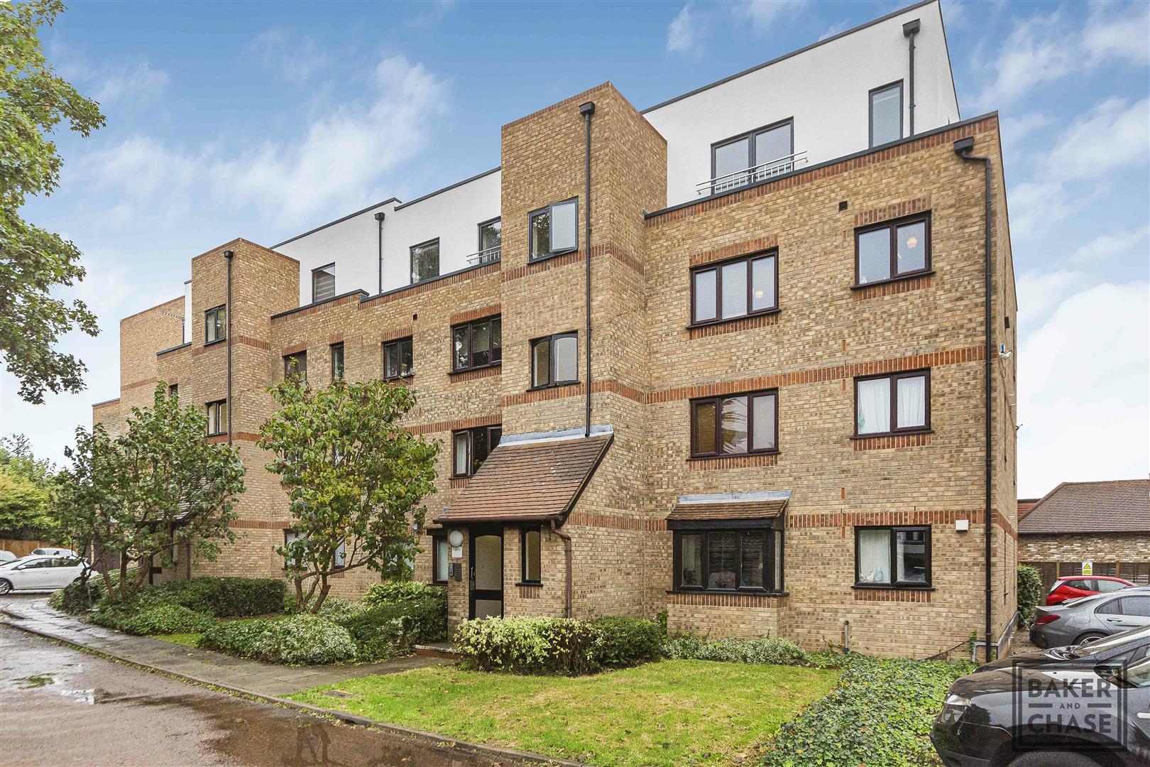 Flat Isabella Close in Greater London