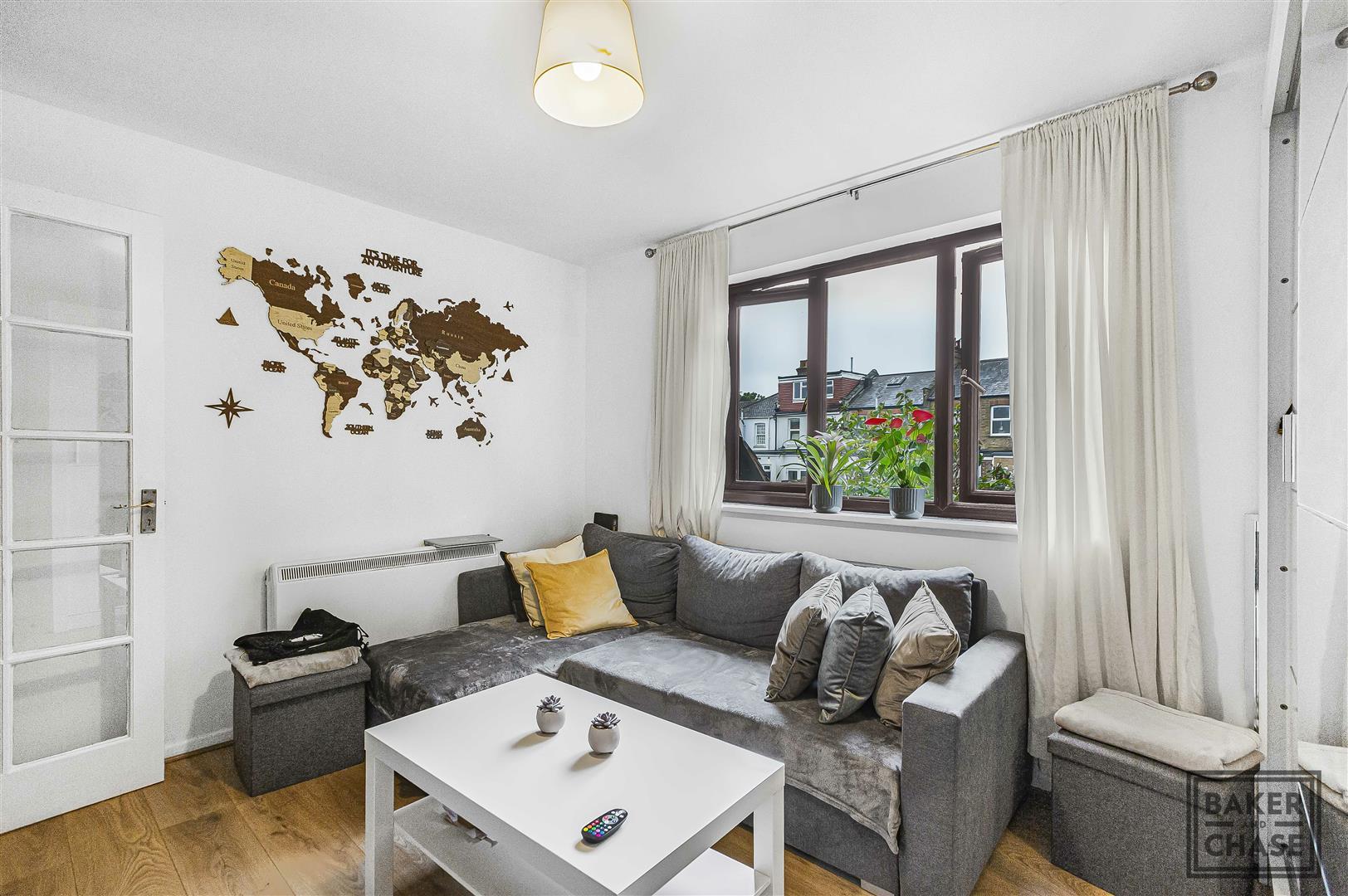 Flat Isabella Close in Greater London