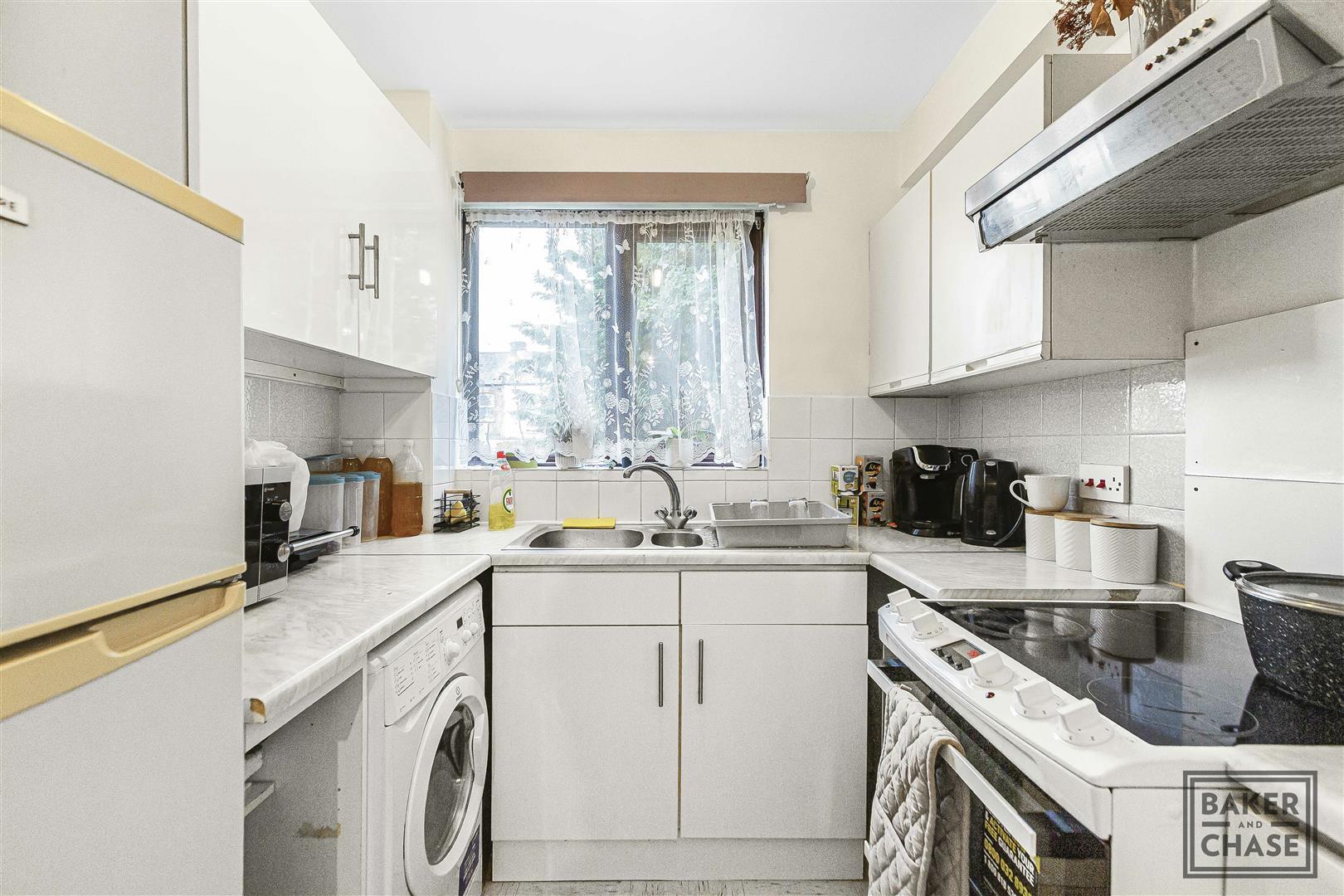 Flat Isabella Close in Greater London