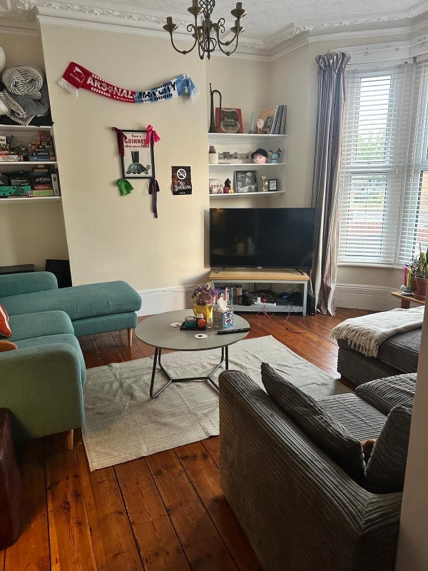 Room Hornsey Park Road in Greater London