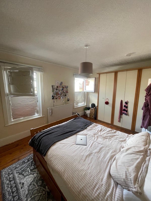 Room Hornsey Park Road in Greater London