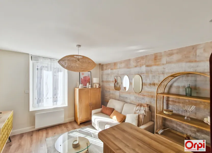 Room Rue de Metz in Reims