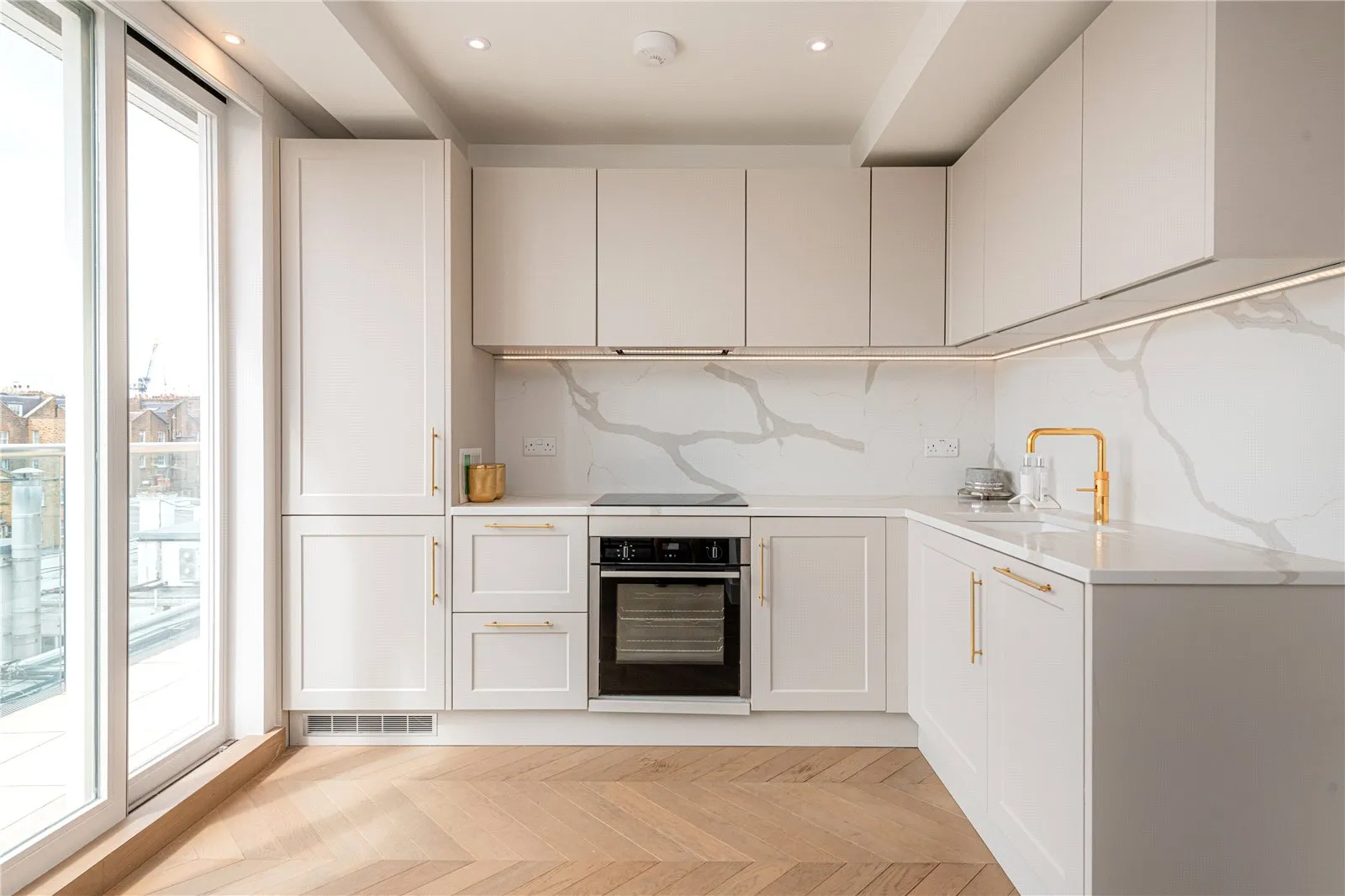 Flat Chesham Street in City of Westminster