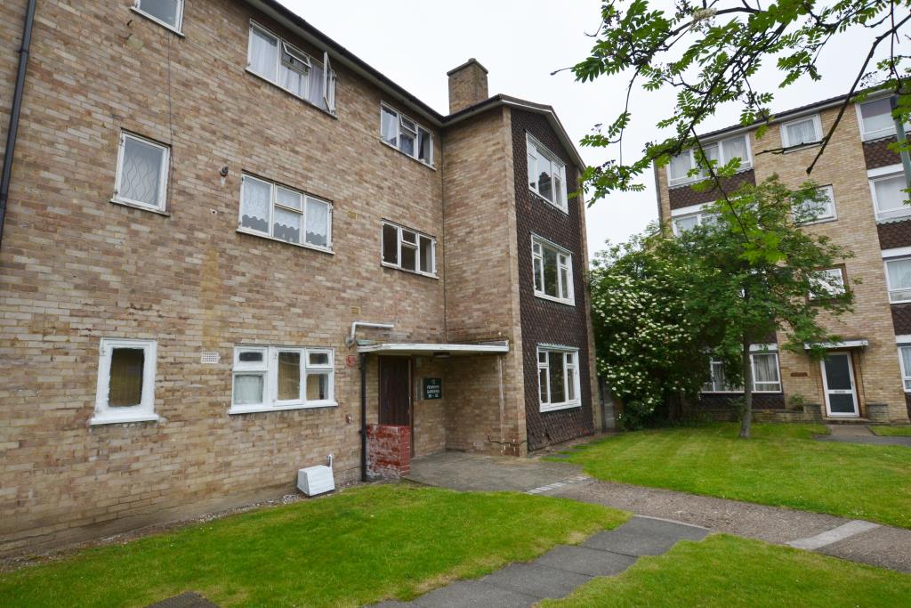 Flat Penrhyn Gardens in Greater London