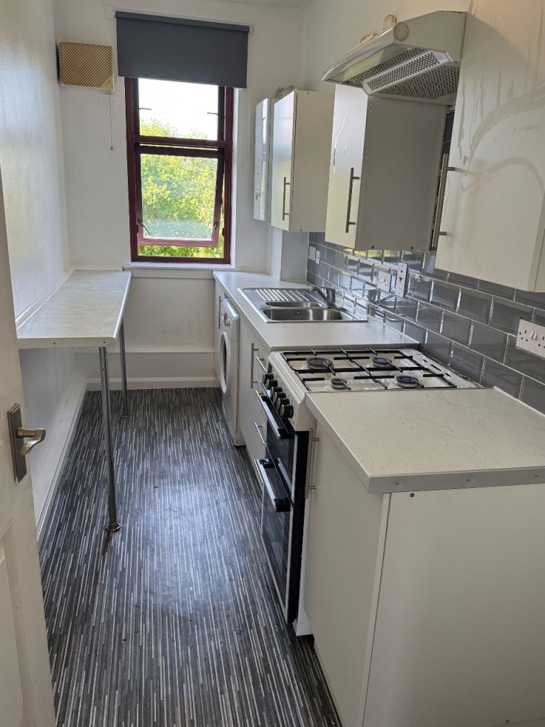 Flat Dumbarton Road in Glasgow