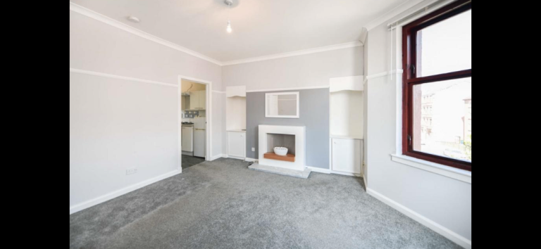 Flat Dumbarton Road in Glasgow