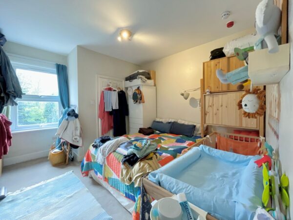 Flat Queen Elizabeth's Walk in Greater London