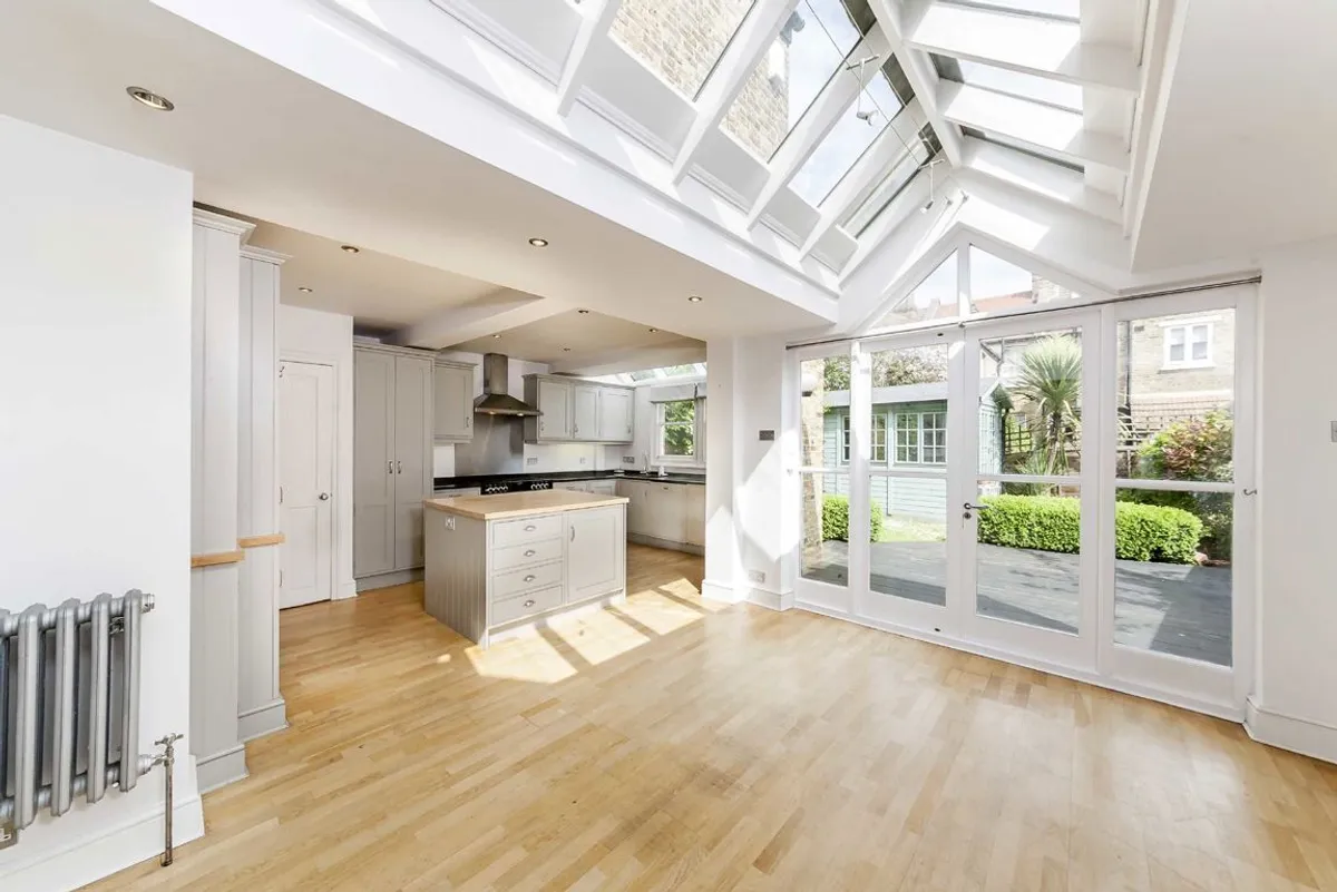 House Fielding Road in Greater London