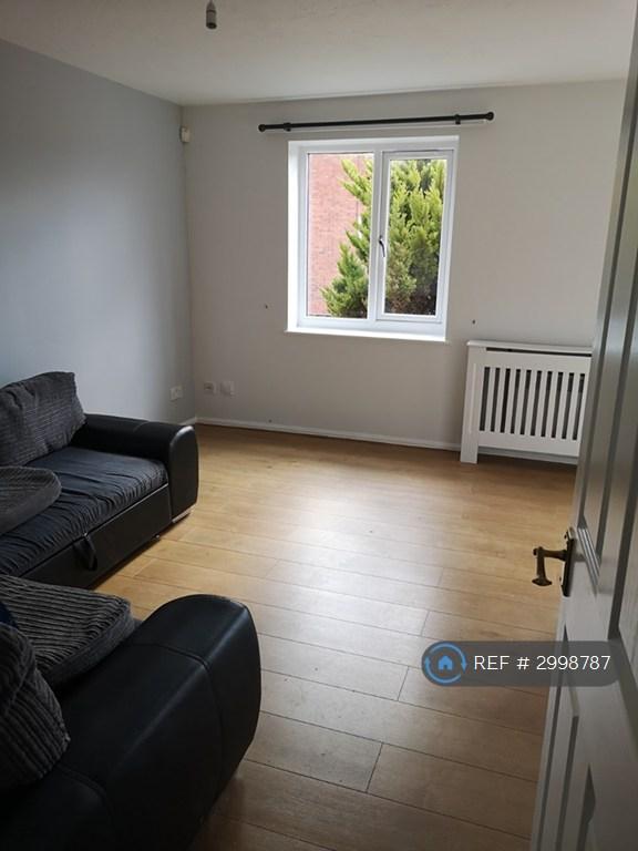 Flat Velour Close in Salford