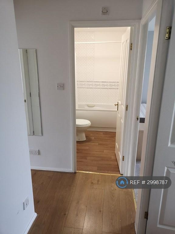 Flat Velour Close in Salford