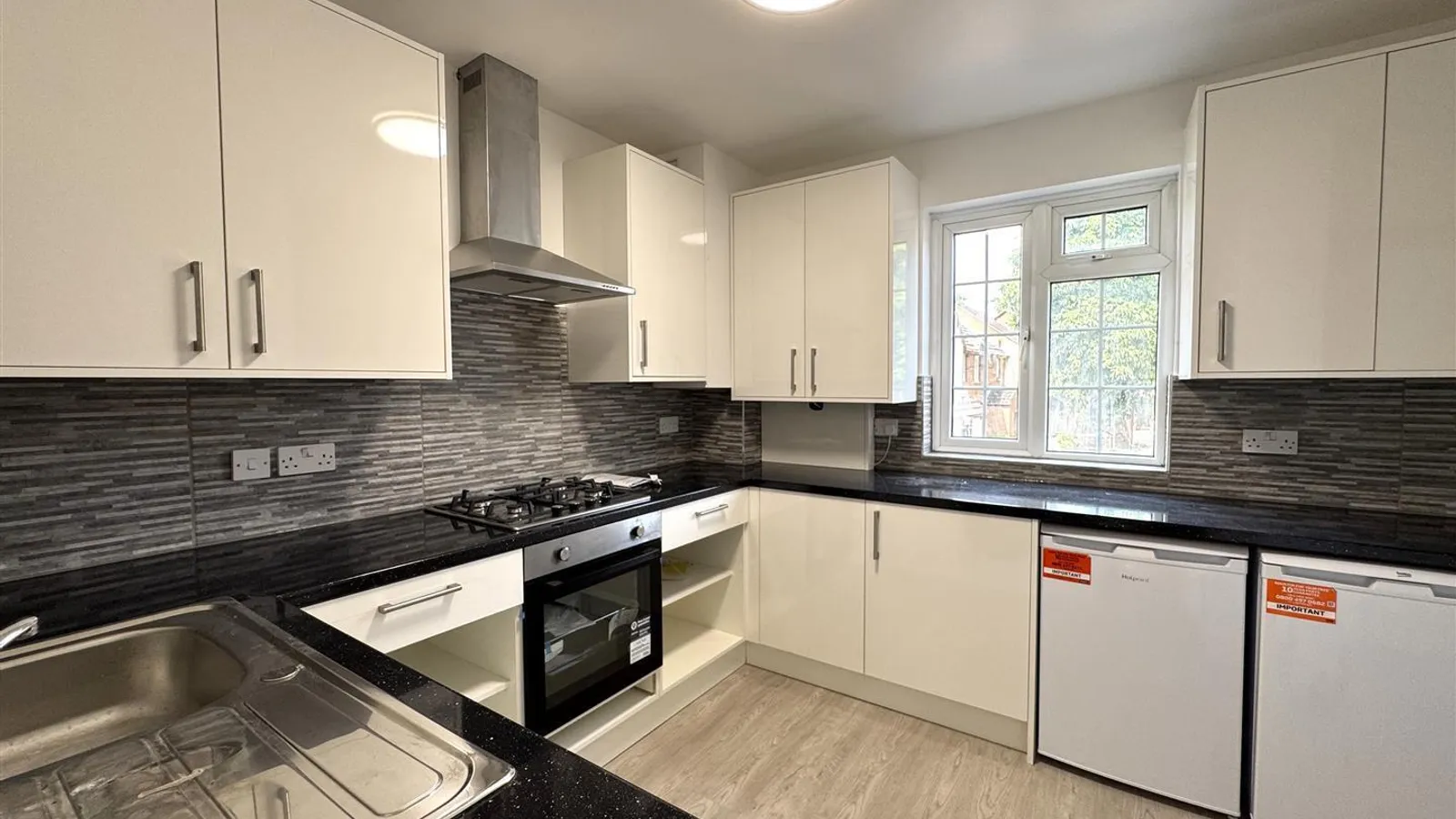 Flat Harefield Road in Greater London