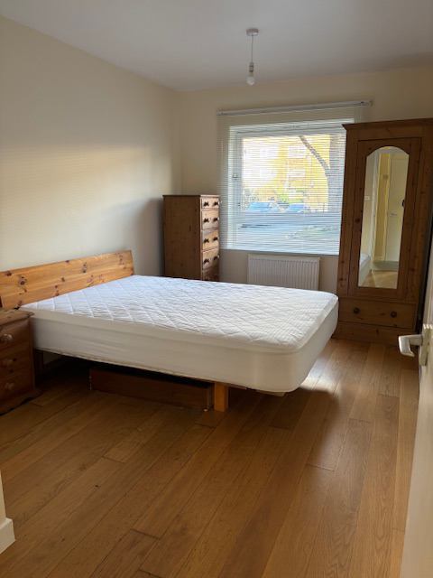 Flat Bartholomew Close in Greater London