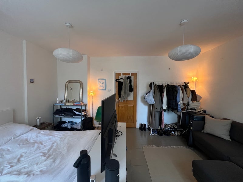 Room Brixton Hill in Greater London