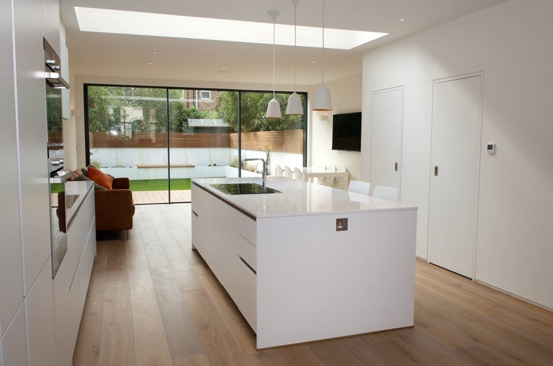 Room Calbourne Road in Greater London