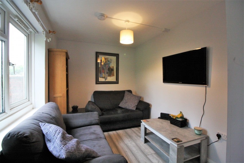 Room Elizabeth Avenue in Exeter