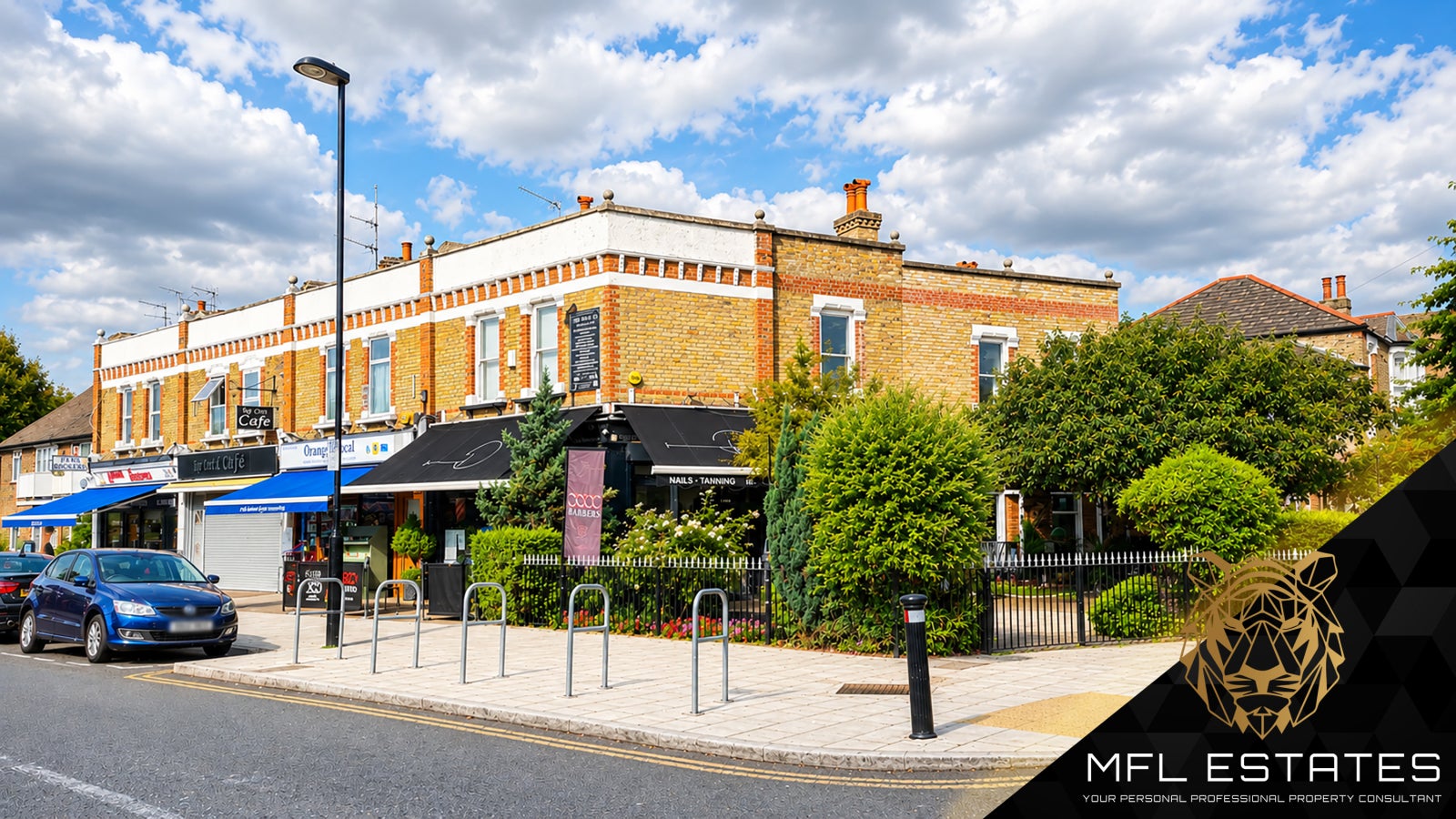 Flat Manor Lane in Greater London