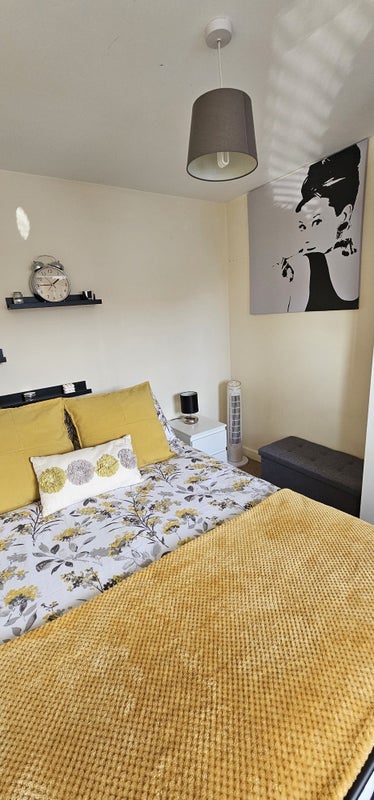 Room Manor Place in Bristol