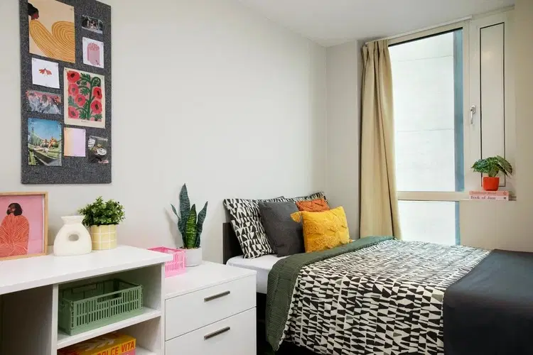 Flat Hartnoll Street in Greater London
