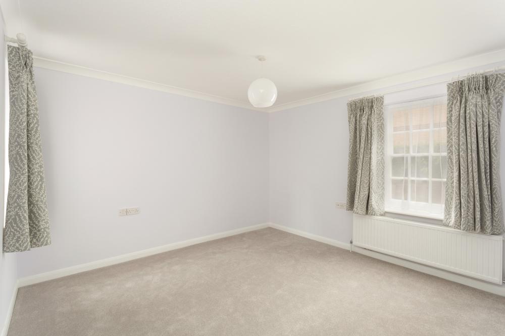 Flat Gloucester Terrace in City of Westminster