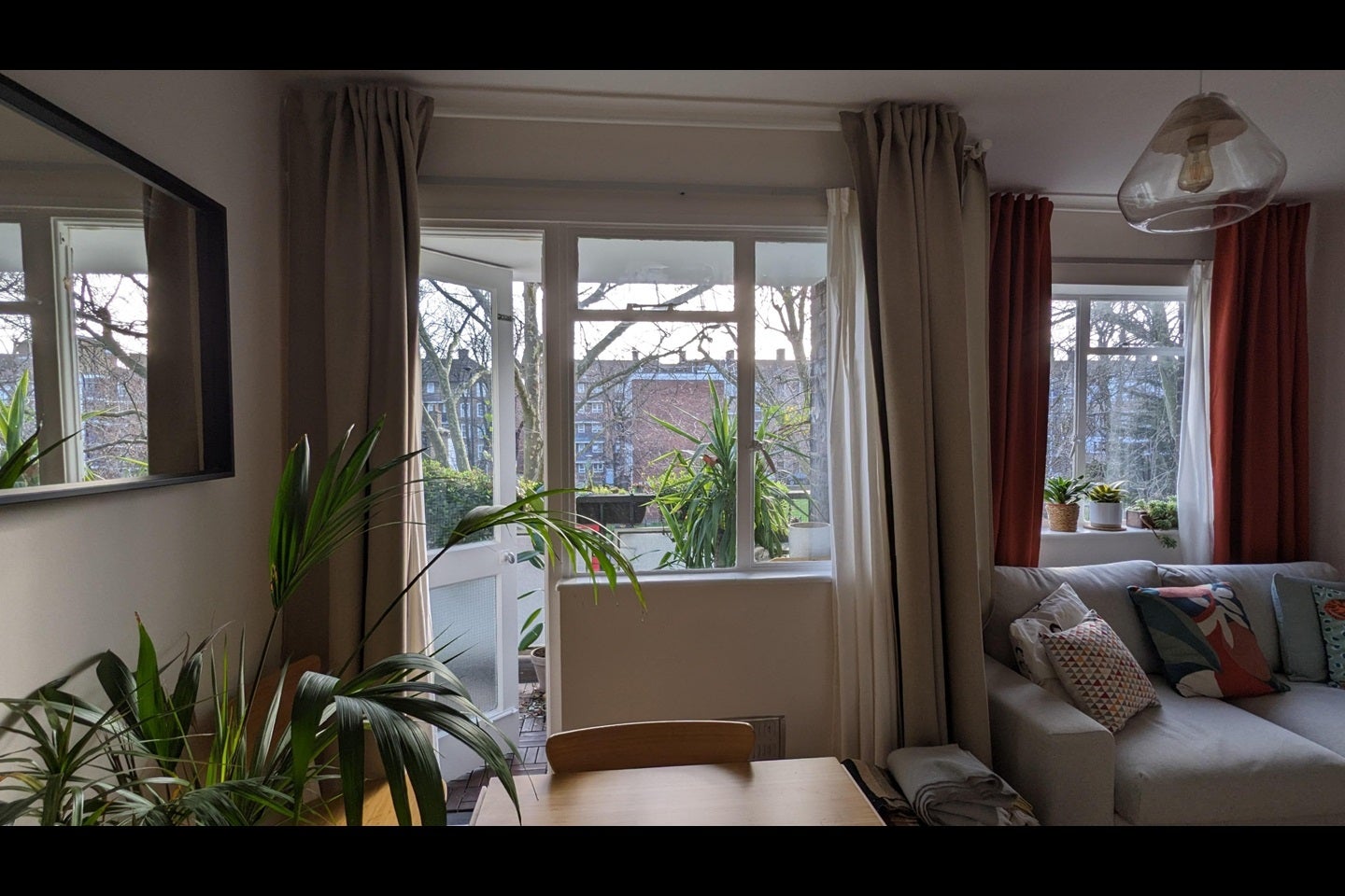 Flat Brixton Road in Greater London