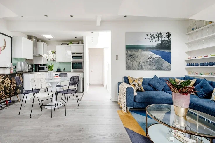 Flat Elgin Avenue in City of Westminster