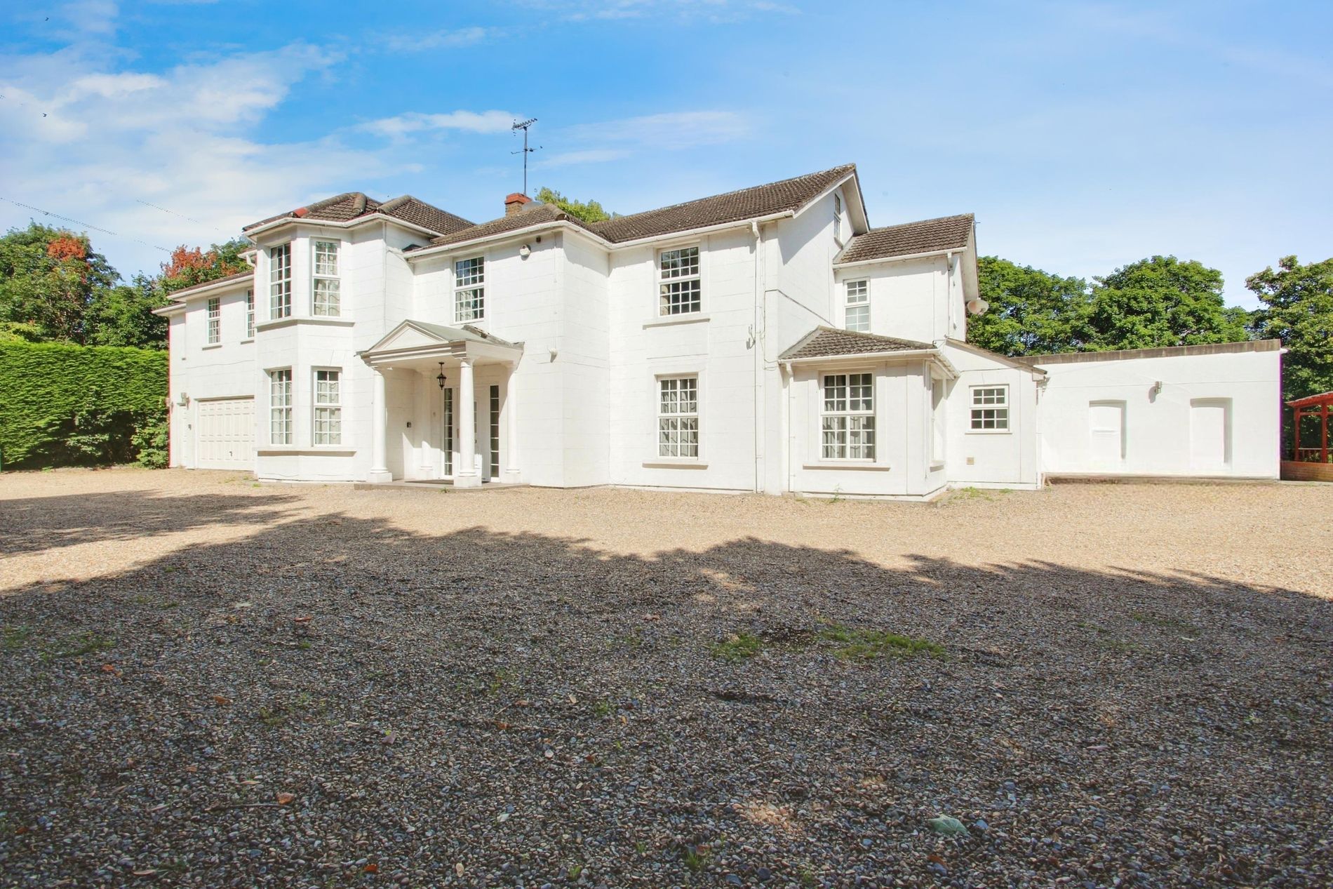 House Cherry Tree Lane in Wexham and Ivers Community Board