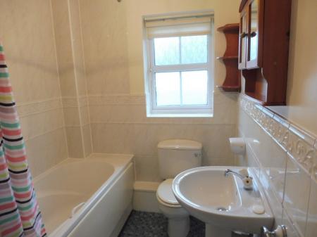 House Jubilee Close in South Holland