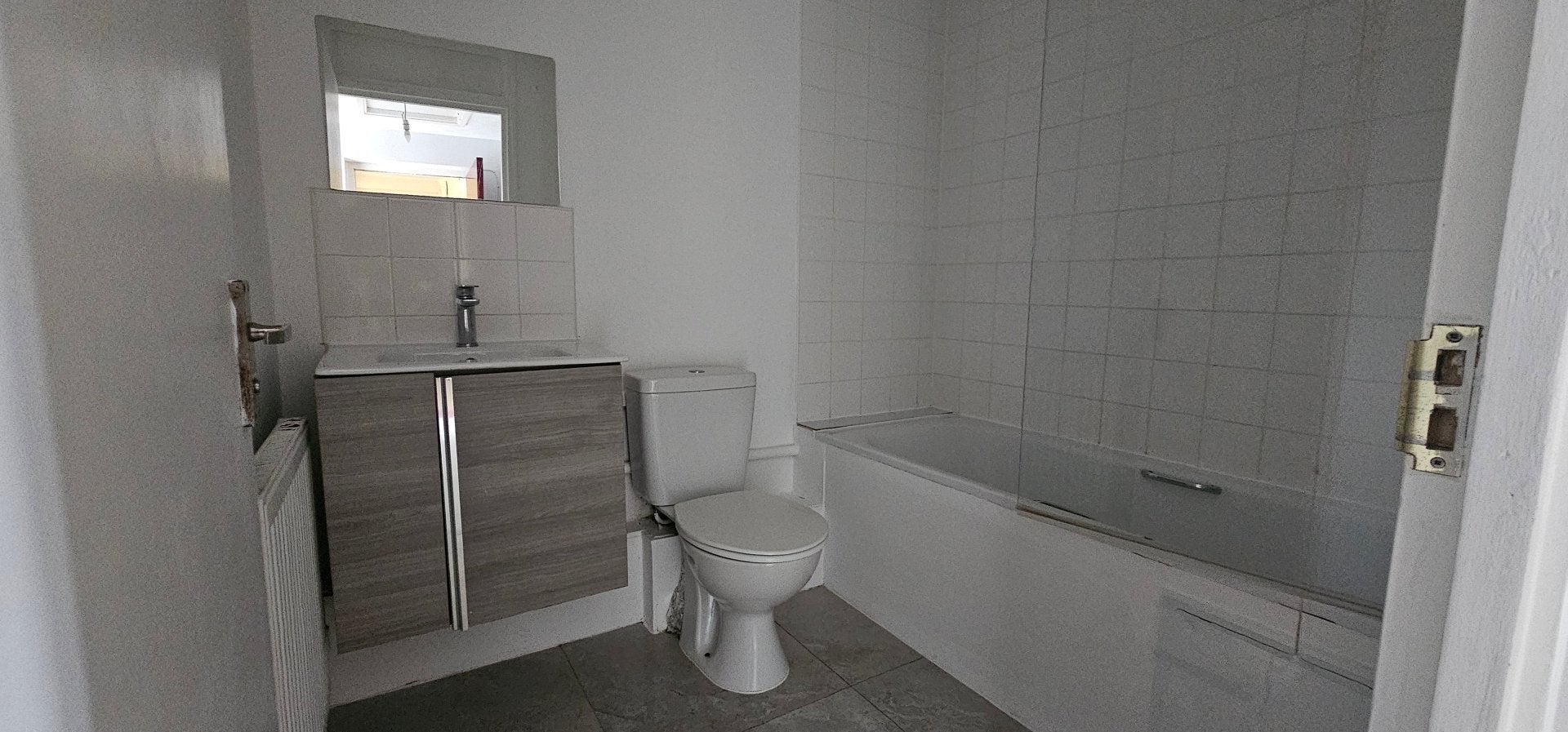 Flat Tilson Road in Greater London