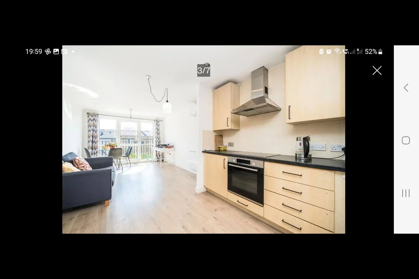 Flat Candle Street in Greater London