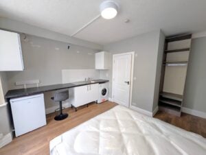 Flat Southfields in Greater London