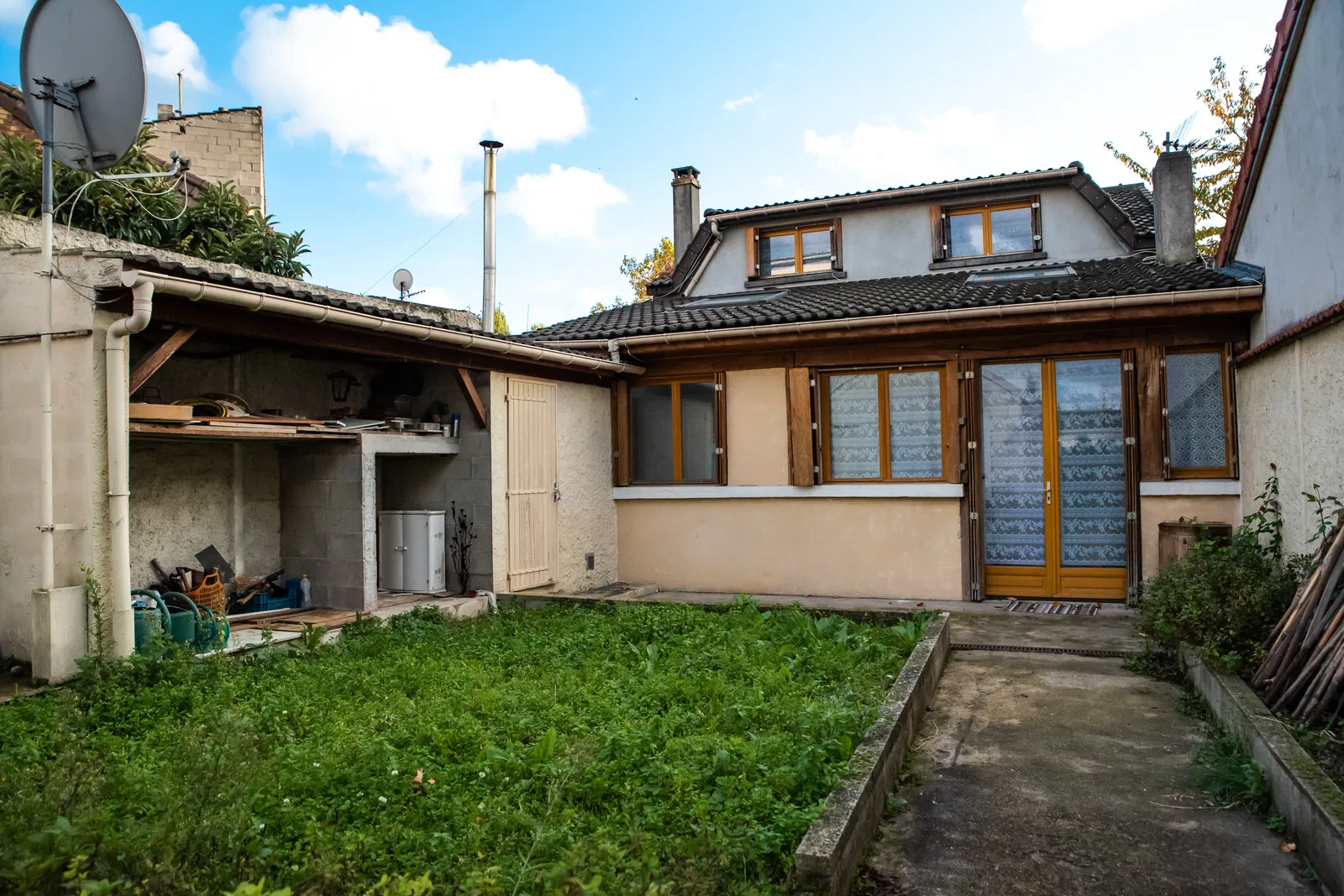 House Quai Hubertine Auclert in Bondy