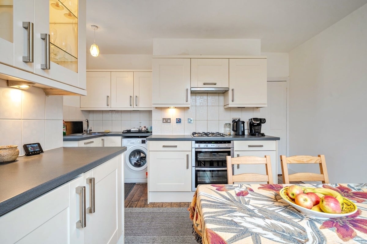 Flat Waldron Road in Greater London